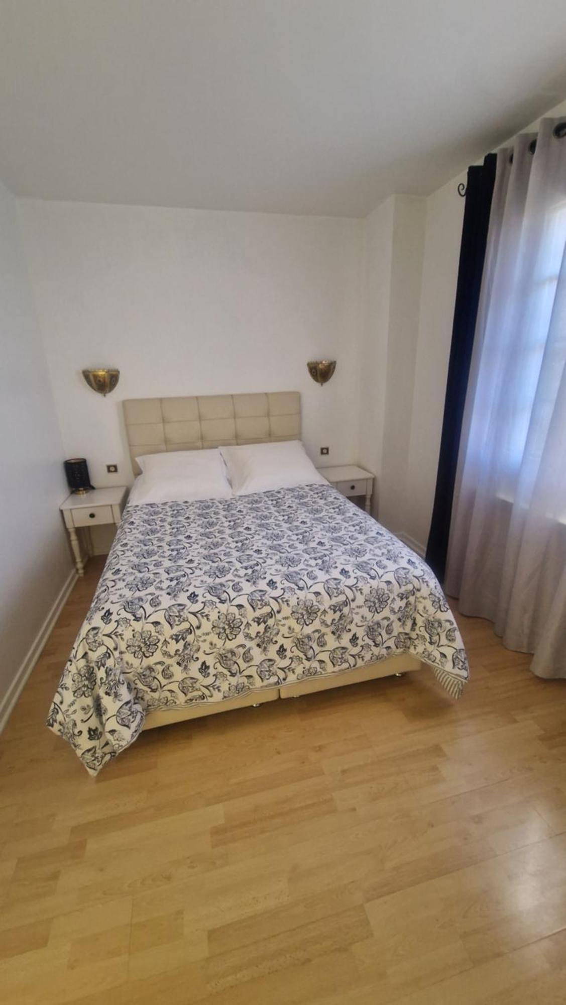 Апартаменти Chez Houria Курнон-д'Овернь Екстер'єр фото